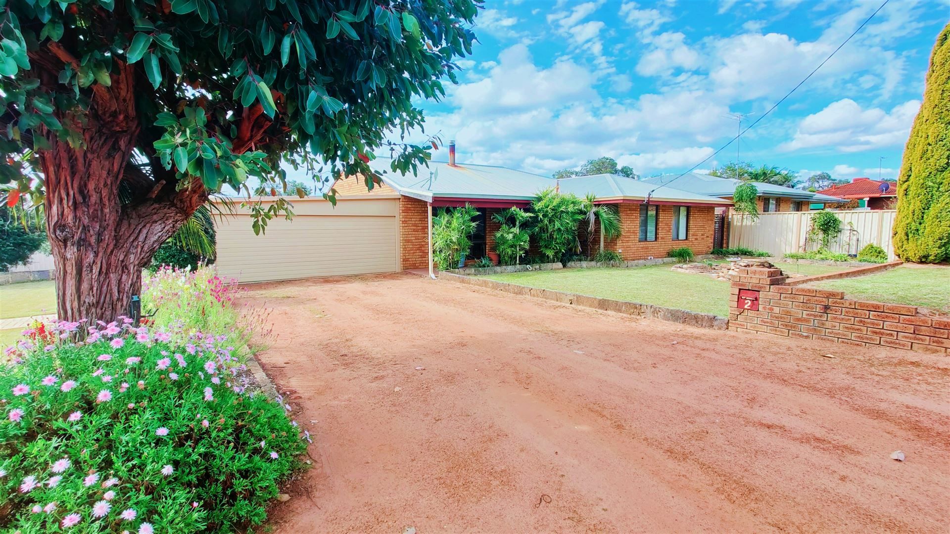 House in 2 Old Mooliabeenee Road, GINGIN WA, 6503