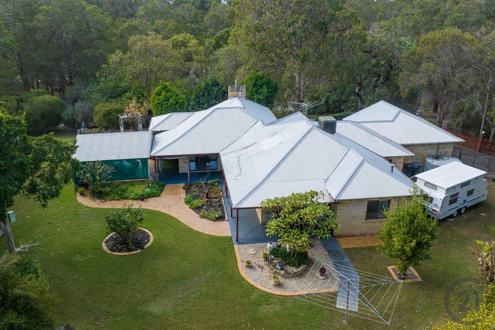 3 bedrooms House in 24 Raywood Road BOUVARD WA, 6211