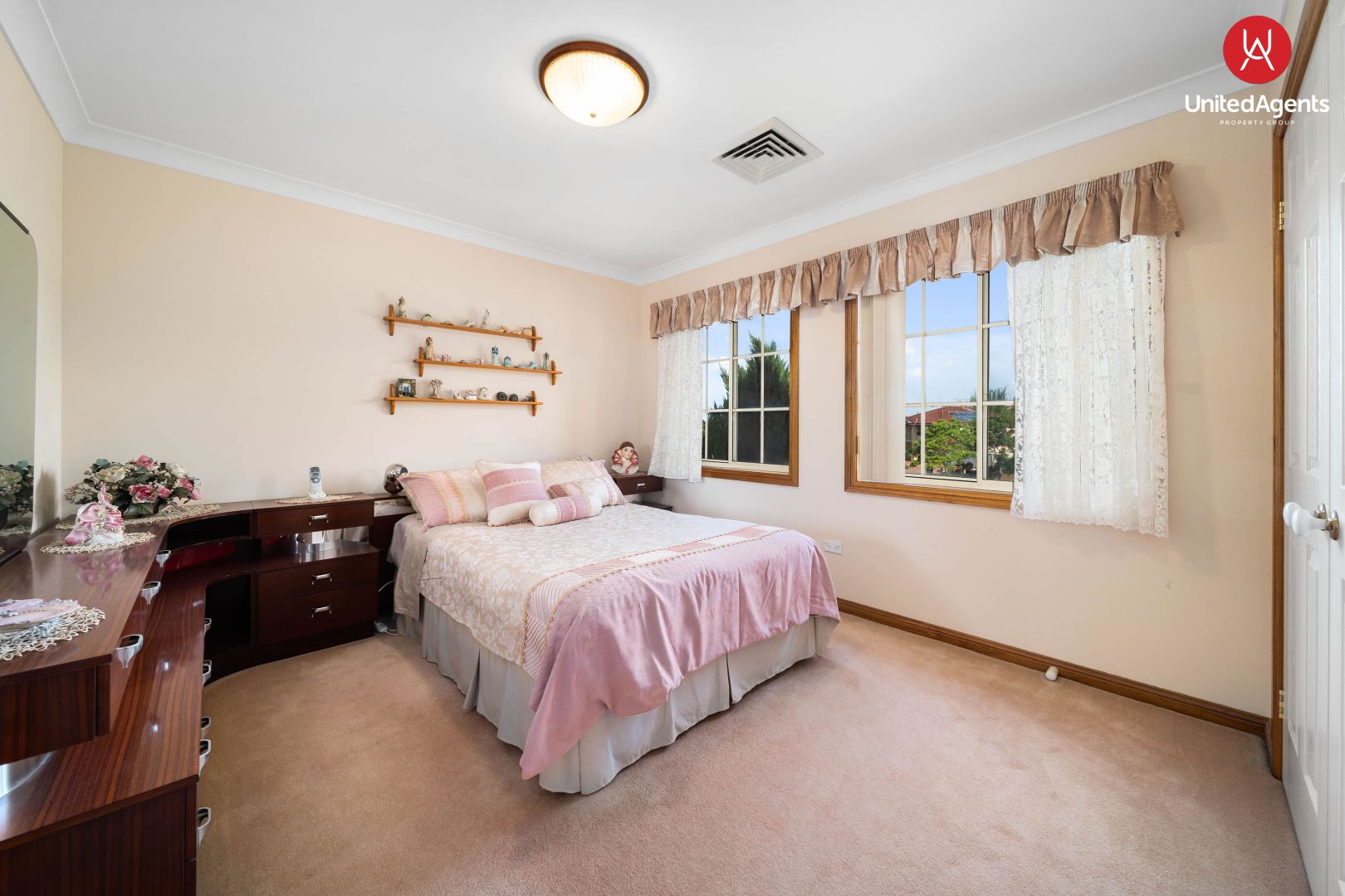 52 Anjou Circuit, Cecil Hills NSW 2171, Image 2