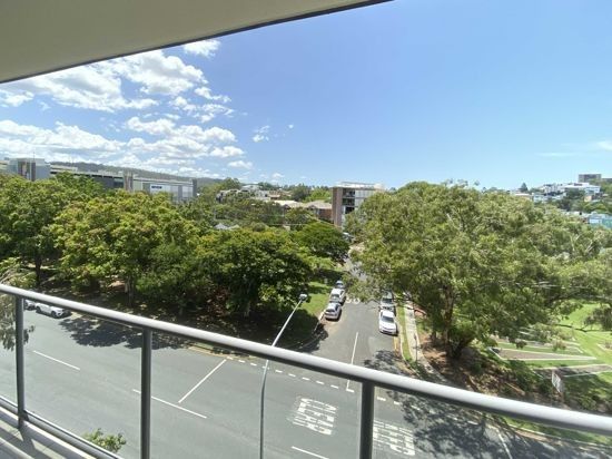 2 bedrooms Apartment / Unit / Flat in Belgrave Road INDOOROOPILLY QLD, 4068