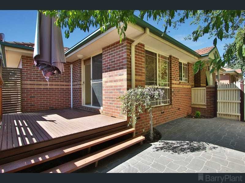 2 bedrooms Apartment / Unit / Flat in 2/22-24 Sherbrook Avenue RINGWOOD VIC, 3134