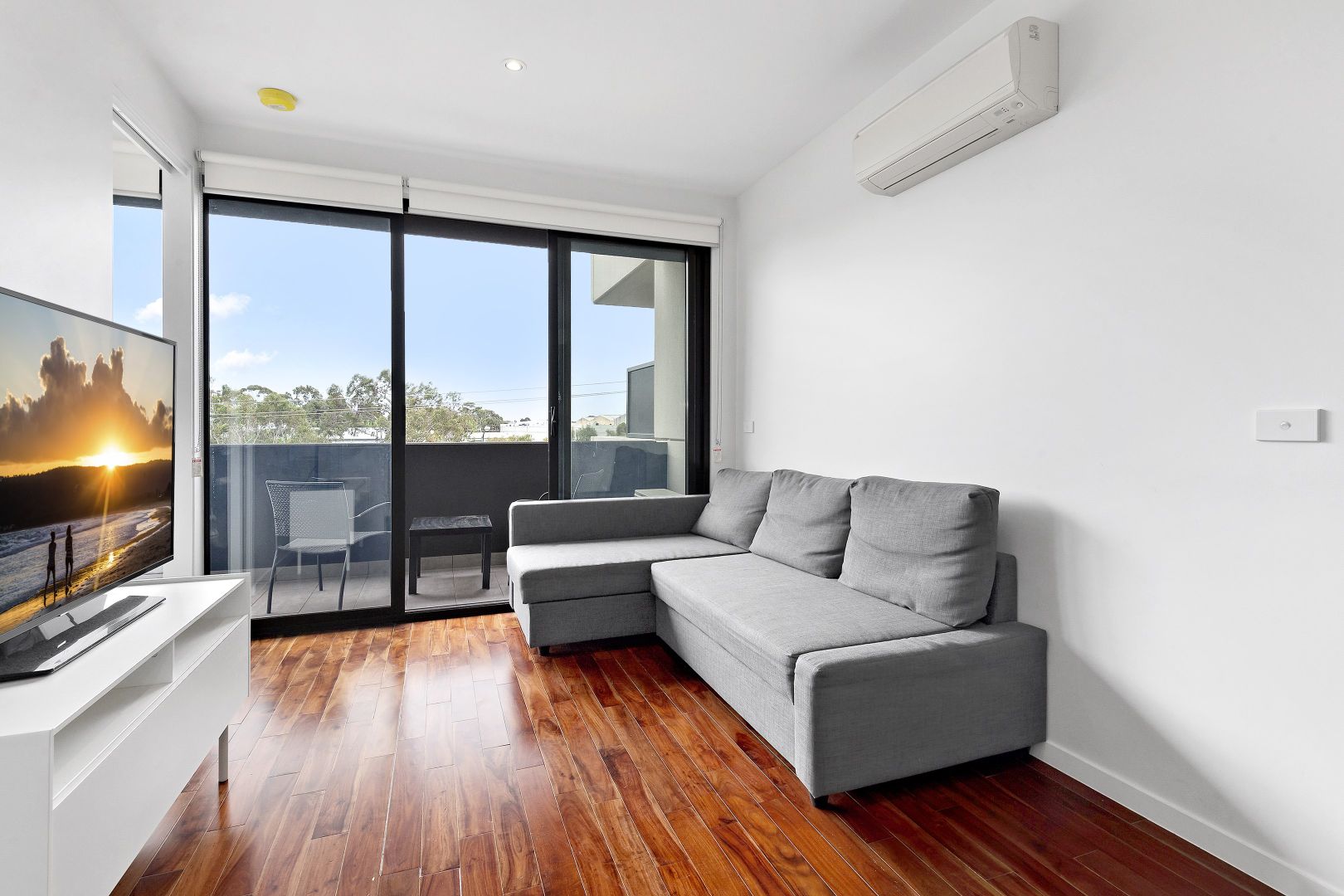 344/660 Blackburn Road, Notting Hill VIC 3168, Image 2