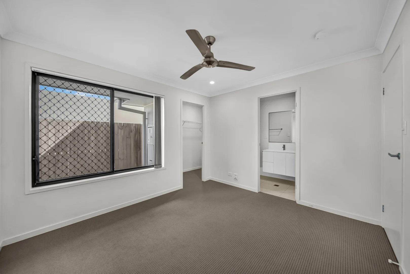 Additional image 7 of 60 Pepper Tree Drive, Holmview QLD 4207