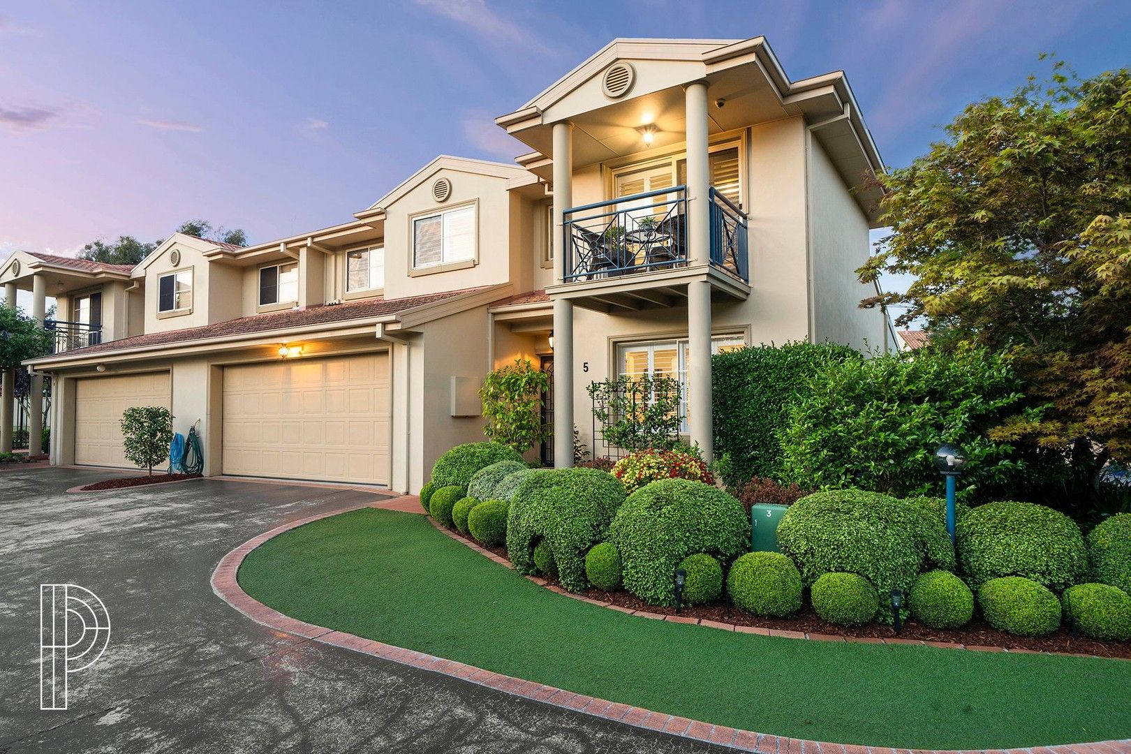 4 bedrooms Townhouse in 5/81 Kelleway Avenue NICHOLLS ACT, 2913