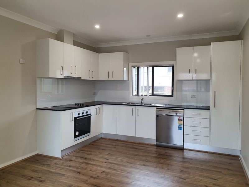 2 bedrooms Semi-Detached in 8A Jackson Road LALOR PARK NSW, 2147