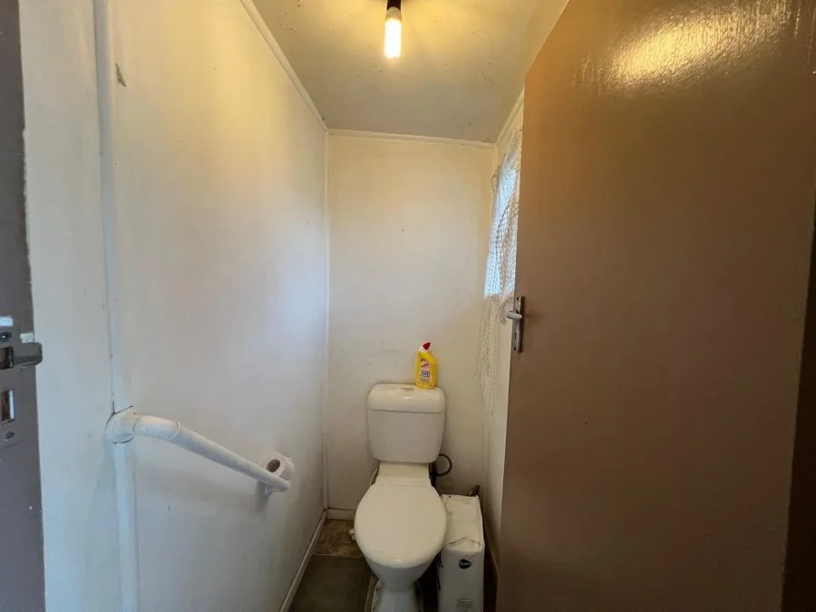 Additional image 11 of 19 Strathmore Street, Collinsville QLD 4804