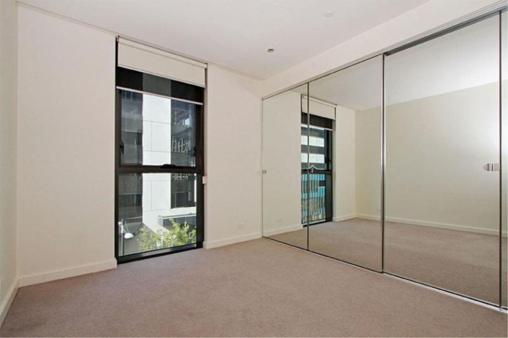 2G/8 Waterside Place, Docklands VIC 3008, Image 2