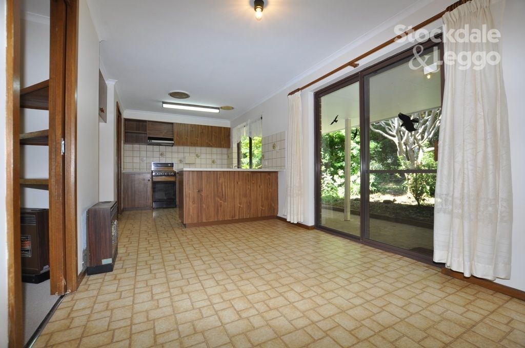 41 Charman, Emerald VIC 3782, Image 2