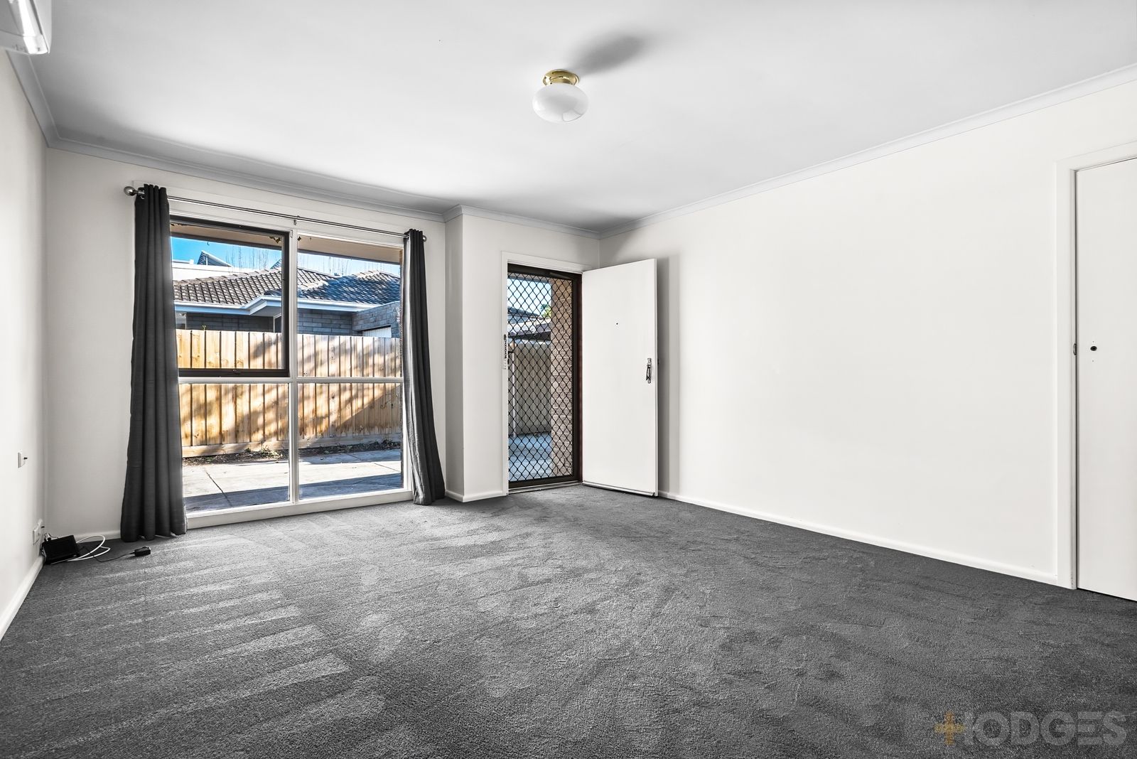 4/3 Third Street, Black Rock VIC 3193, Image 2