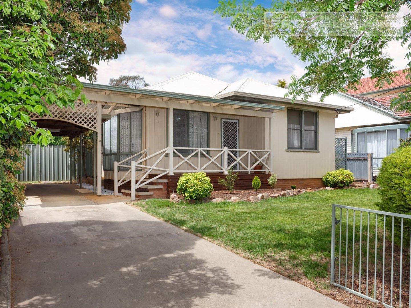 3 Essex Road, Mount Austin NSW 2650, Image 0