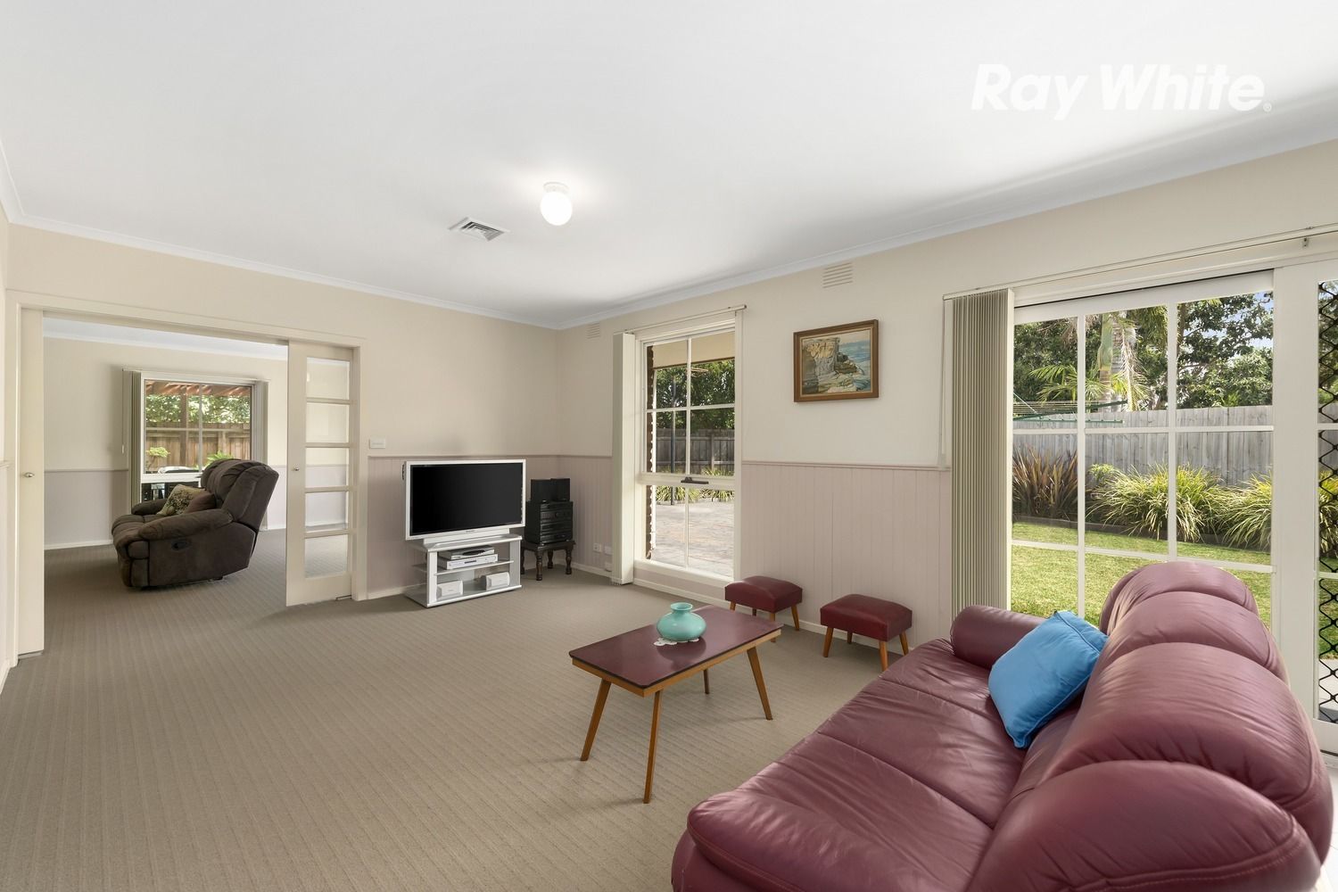 6 Holland Avenue, Dingley Village VIC 3172, Image 2