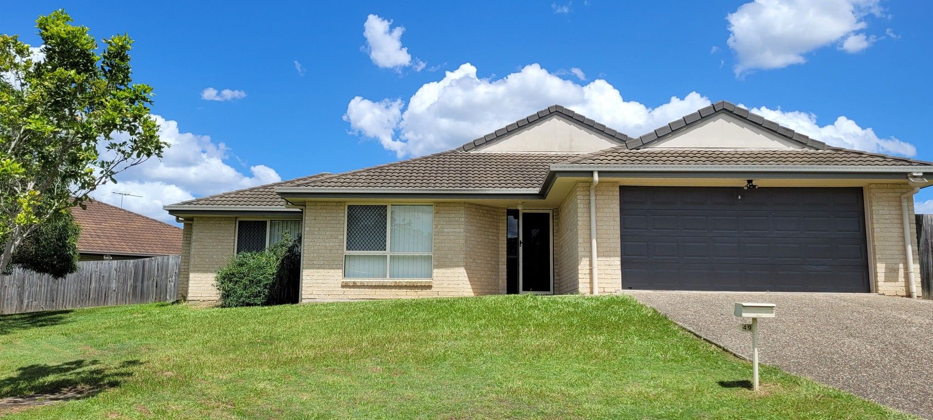 4 bedrooms House in 49 Karelyn Drive JOYNER QLD, 4500