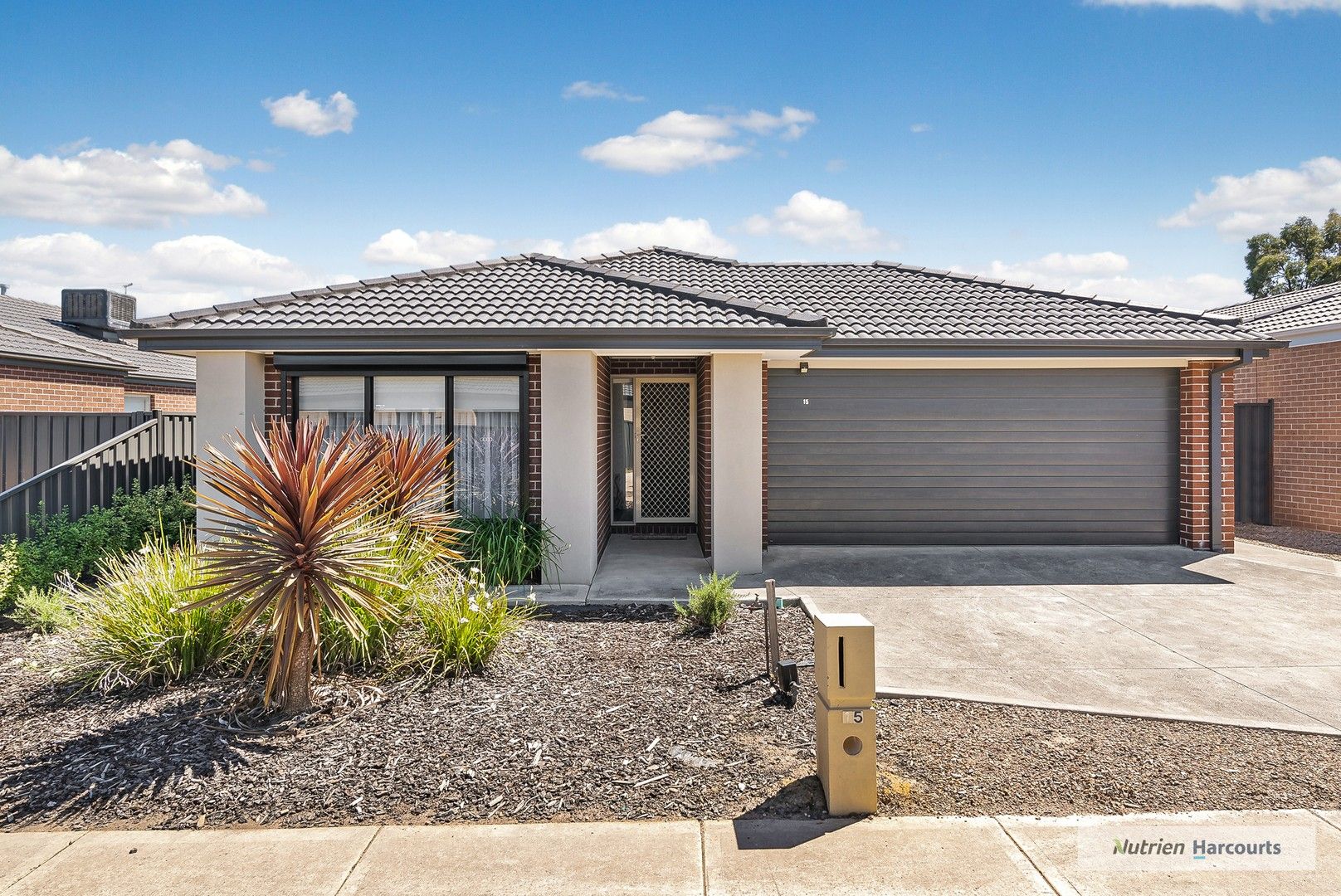 15 Wispering Circuit, Kilmore VIC 3764, Image 0