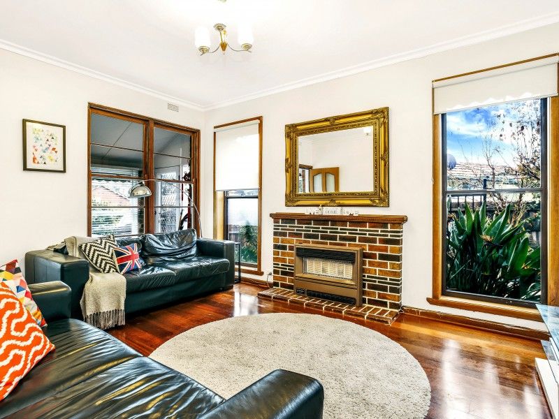 6 Waller Court, Ascot Vale VIC 3032, Image 2