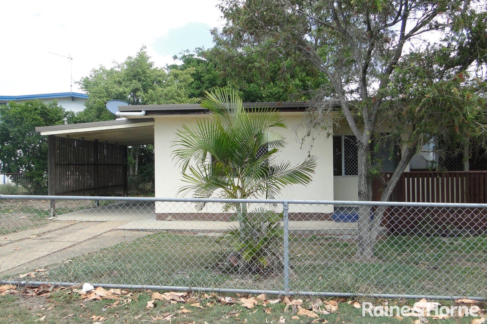 2 bedrooms Duplex in 2/38 AERODROME ROAD CLINTON QLD, 4680