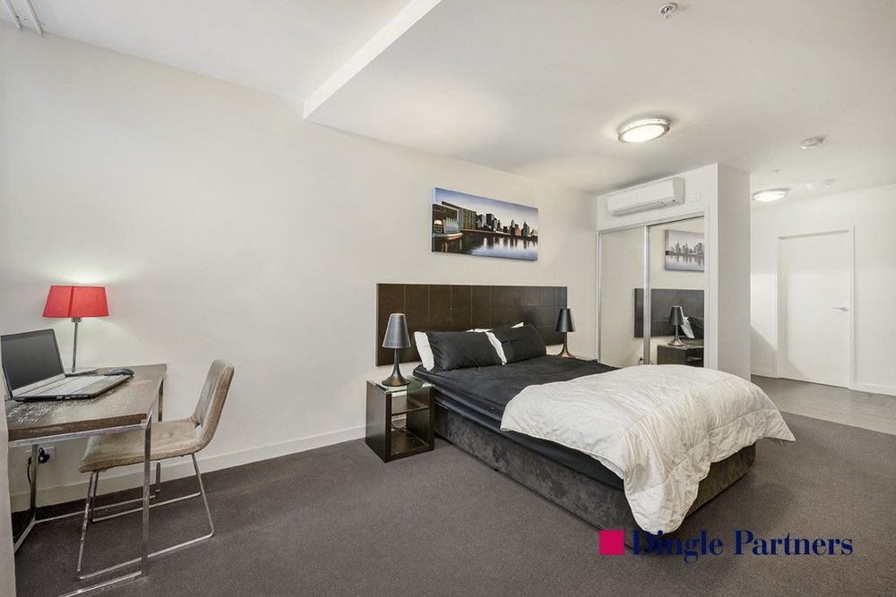 1030/43 Therry Street, Melbourne VIC 3000, Image 2