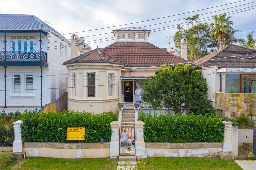 4 Busby Parade, Bronte Property History & Address Research Domain
