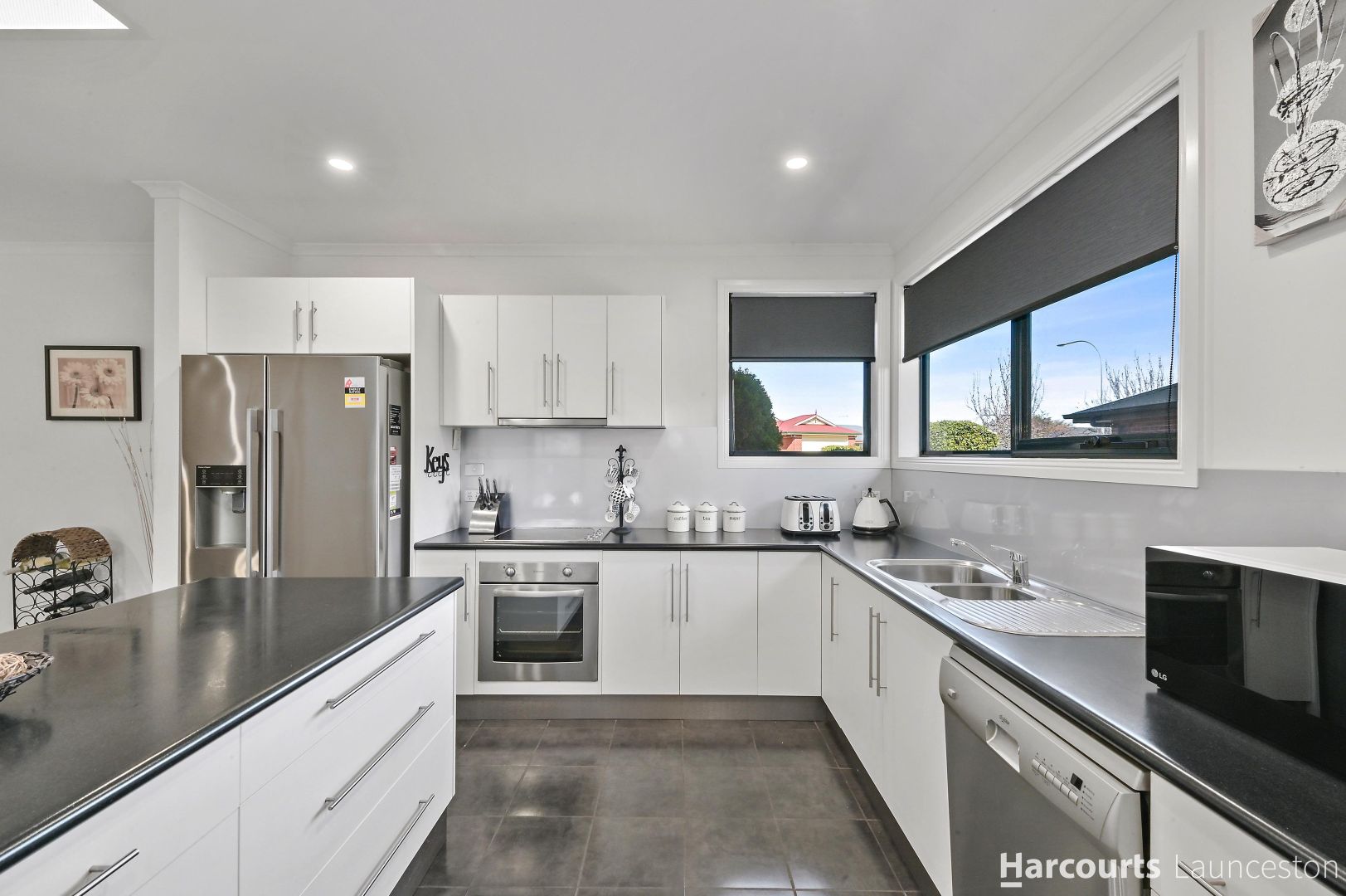 10 Bartlett Grove, Newnham TAS 7248, Image 2