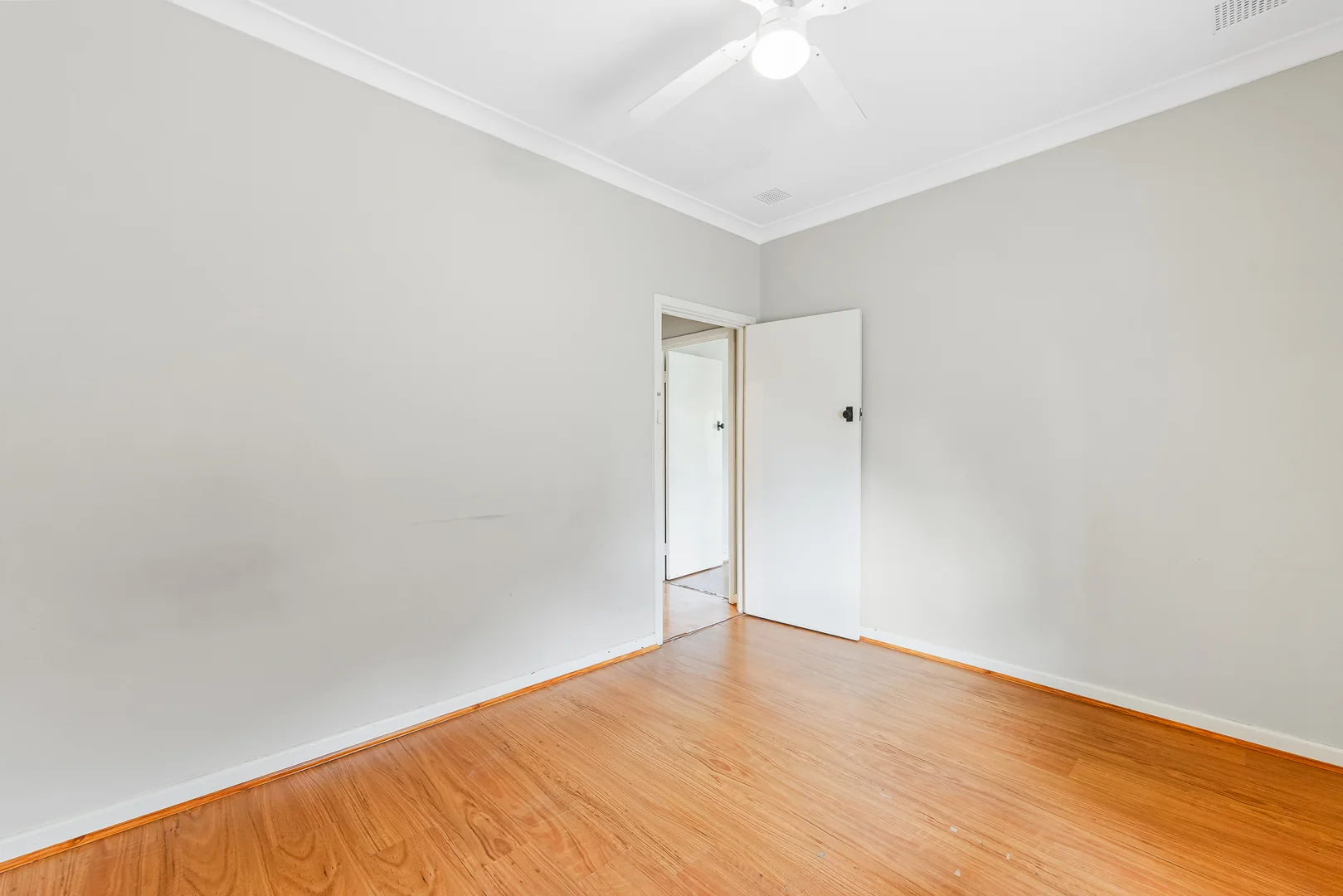 Additional image 24 of 203 Gabriel Street, Cloverdale WA 6105