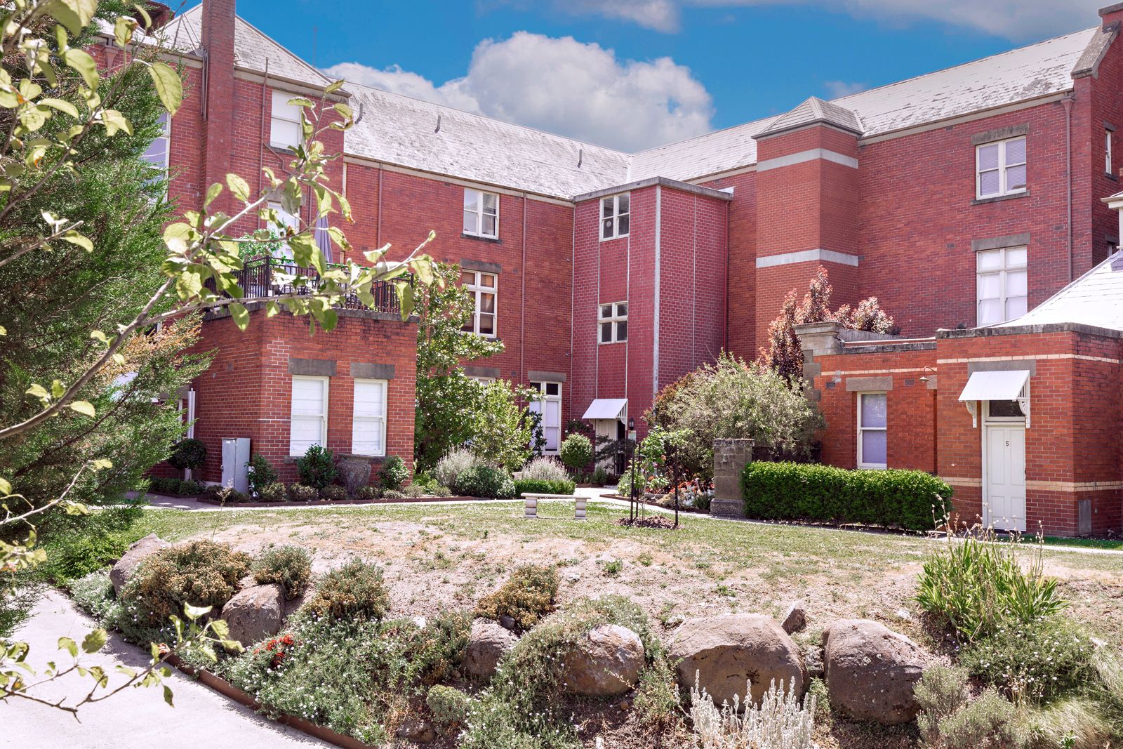 2 bedrooms House in 13/300 Gillies Street North LAKE WENDOUREE VIC, 3350