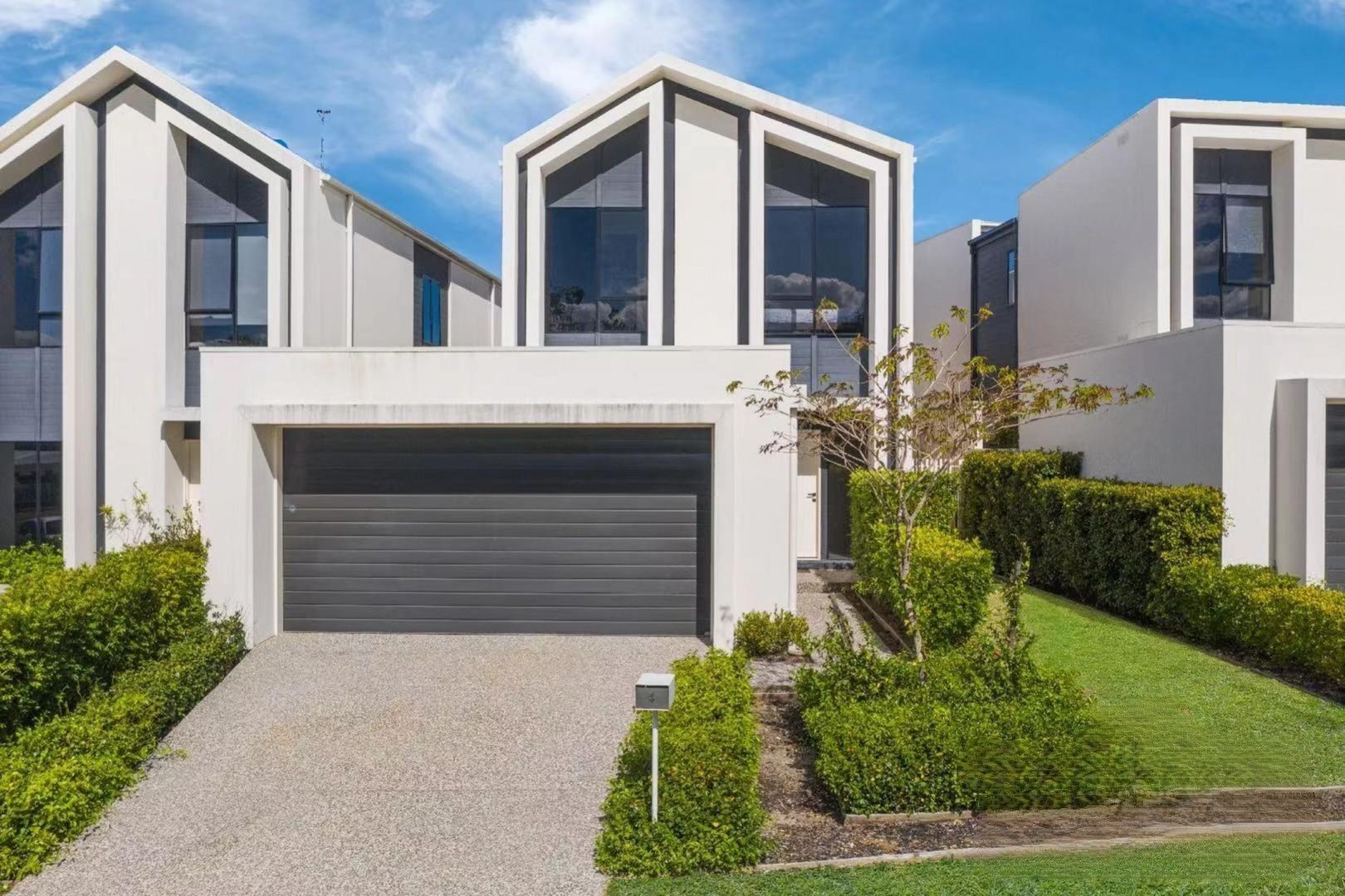 3 bedrooms House in 4 Altitude Drive PIMPAMA QLD, 4209