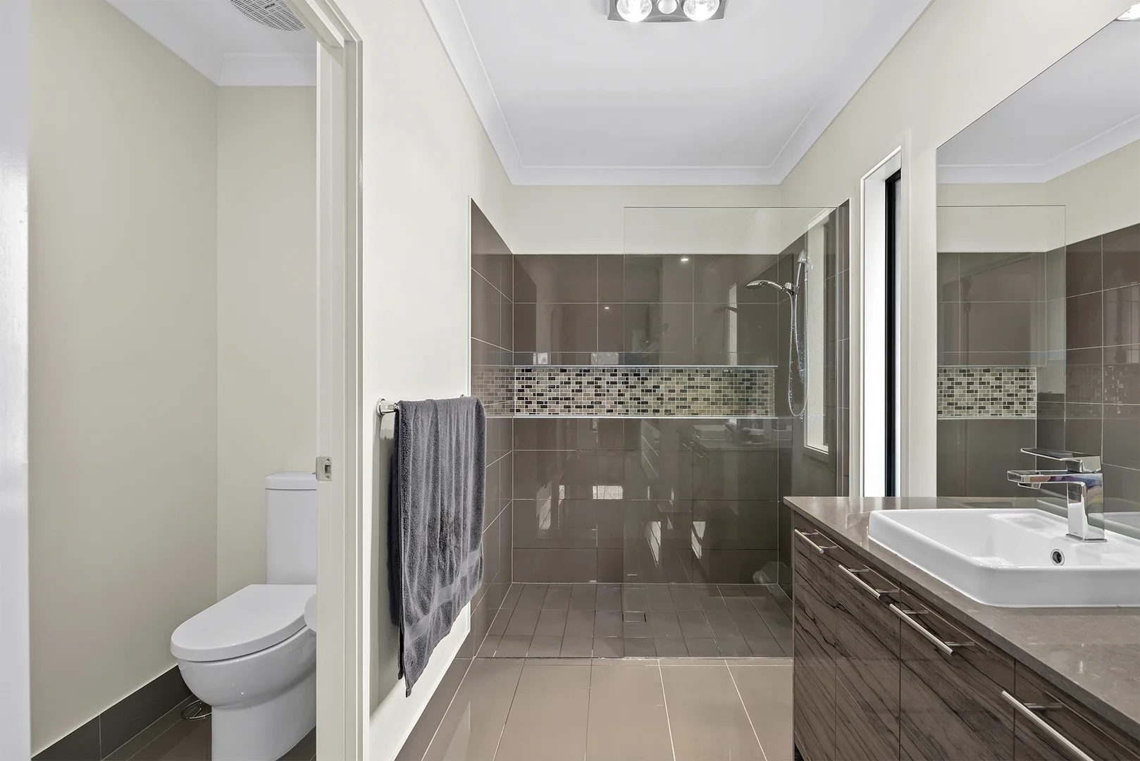 Additional image 8 of 6 Scholard Crescent, Bridgeman Downs QLD 4035