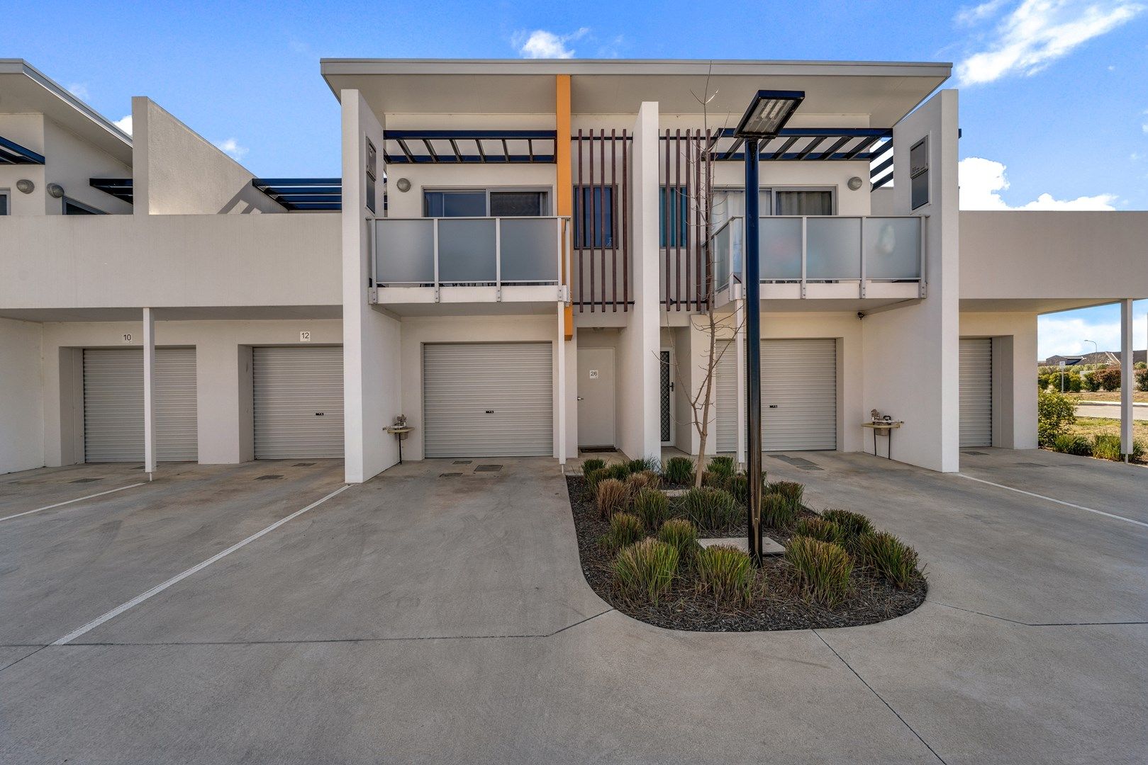 2/6 Sapling Street, Harrison ACT 2914, Image 0