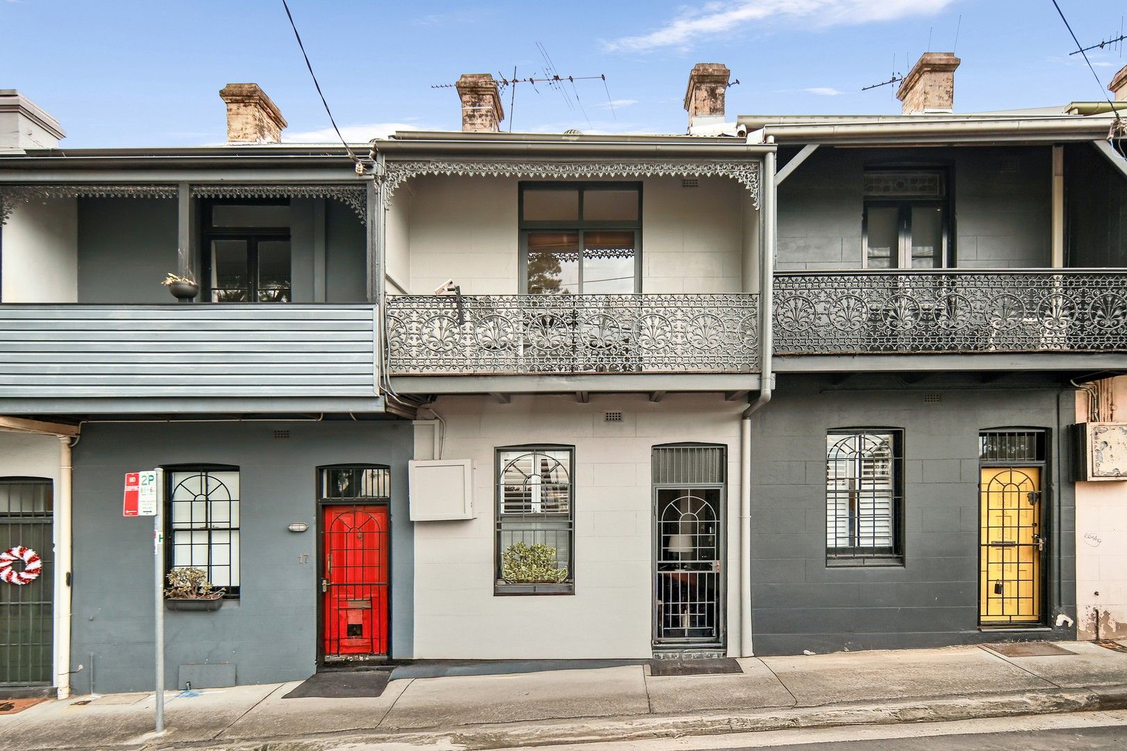2 bedrooms House in 15 Council Street ST PETERS NSW, 2044