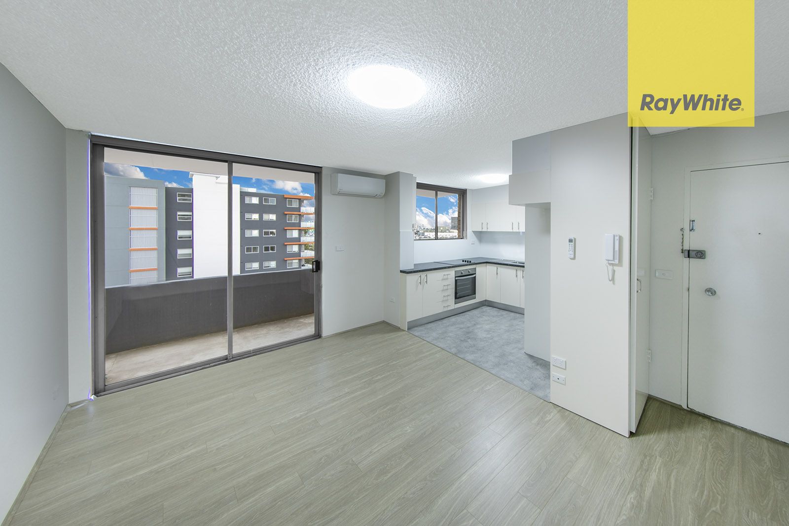 2 bedrooms Apartment / Unit / Flat in 24/43 Campbell Street PARRAMATTA NSW, 2150