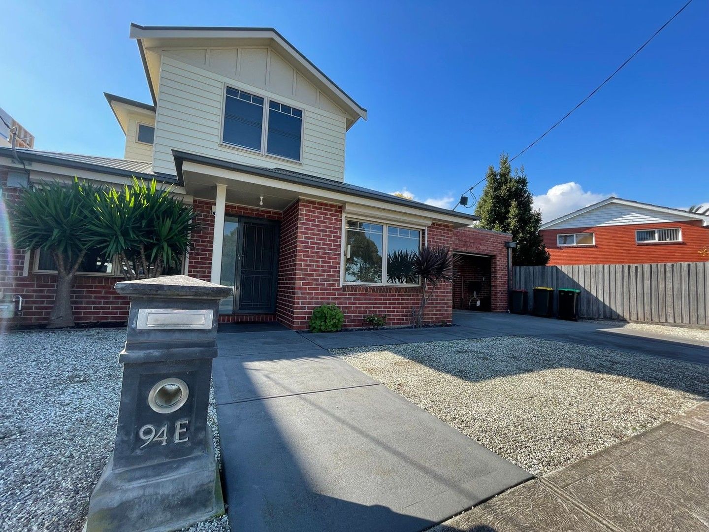 3 bedrooms Townhouse in 94E Rosehill Road KEILOR EAST VIC, 3033
