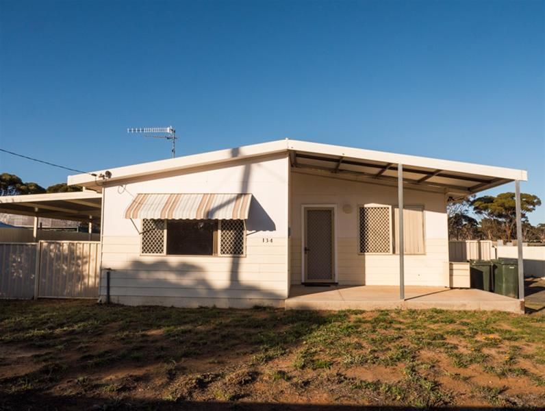 134 Roberts Street, Norseman WA 6443