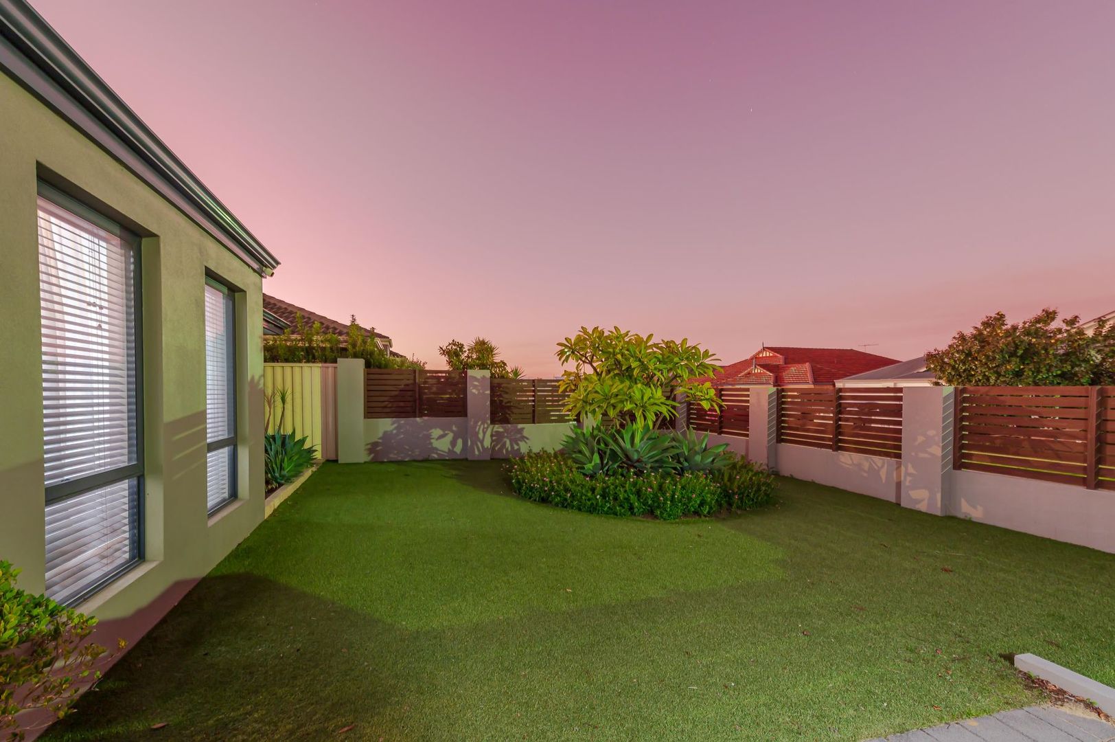 54 Wicklow Circle, Darch WA 6065, Image 2