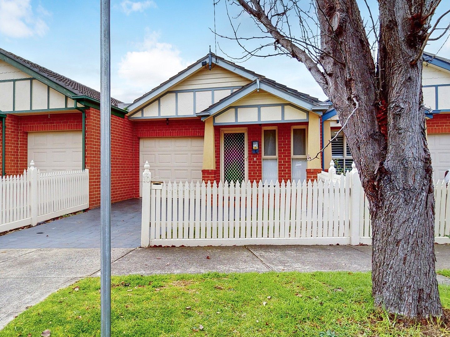 3 bedrooms House in 2/10 Orange Grove ESSENDON NORTH VIC, 3041