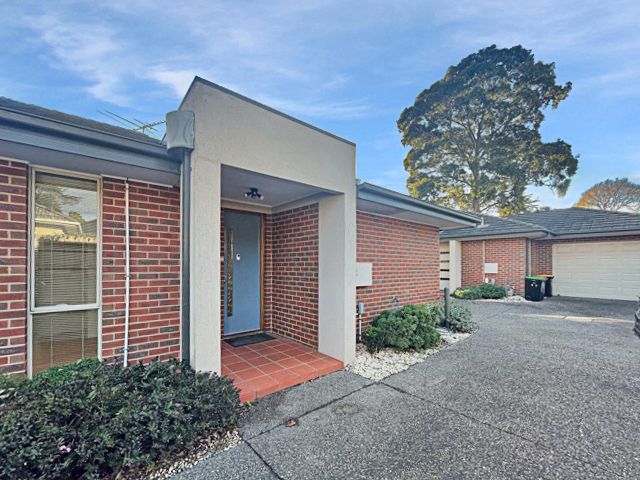 3 bedrooms Apartment / Unit / Flat in 2/7 Sandford Street HIGHETT VIC, 3190
