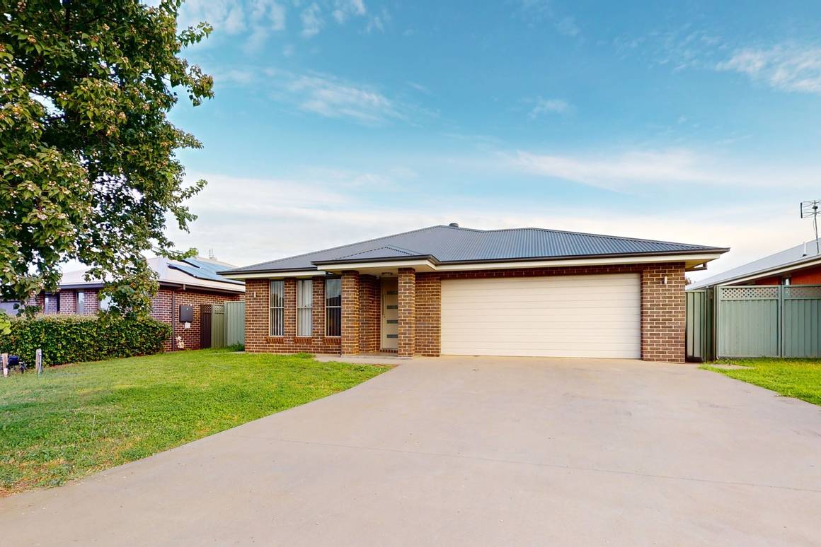 Picture of 29 Argyle Avenue, DUBBO NSW 2830