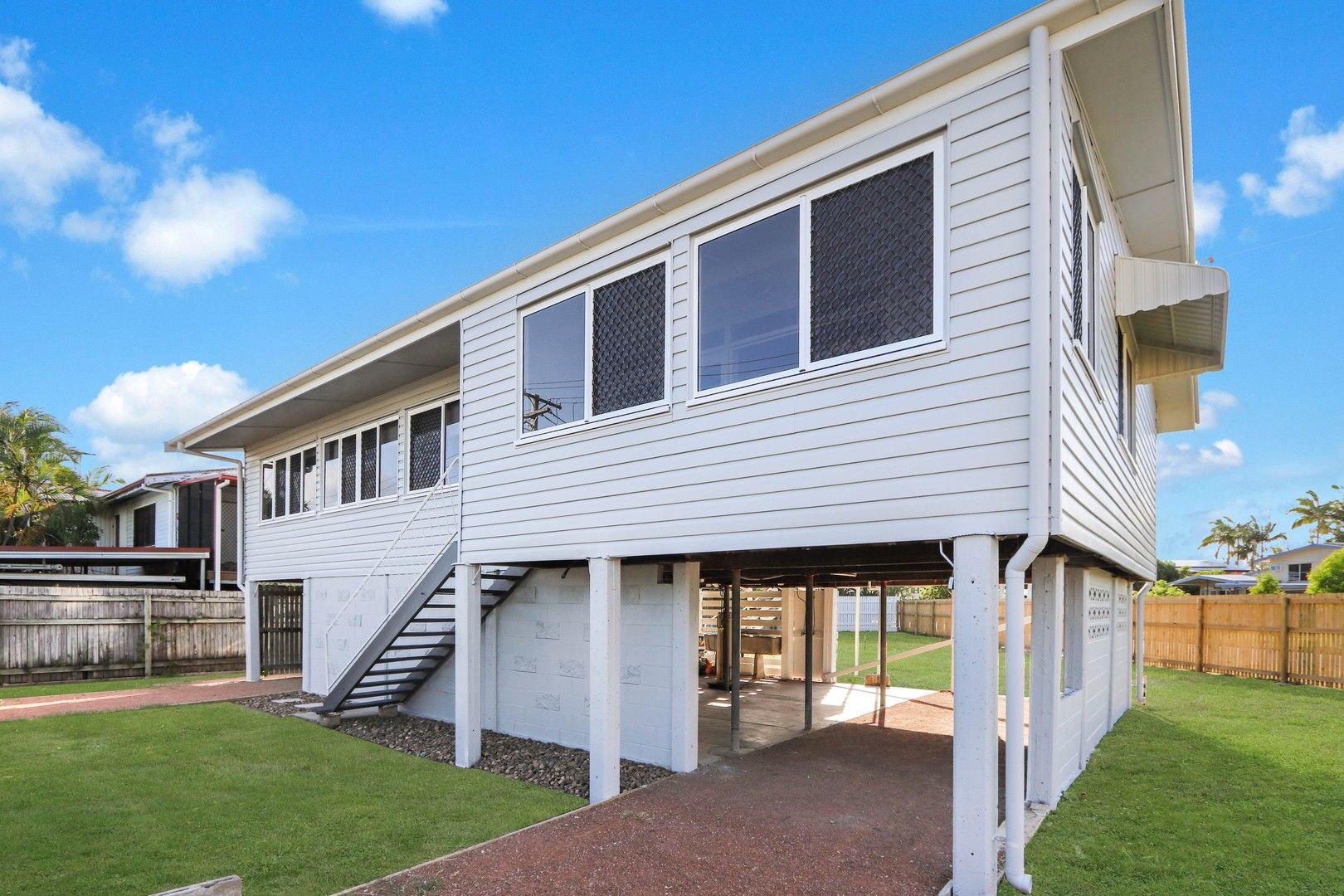 4 bedrooms House in 5 Cambridge Street GULLIVER QLD, 4812