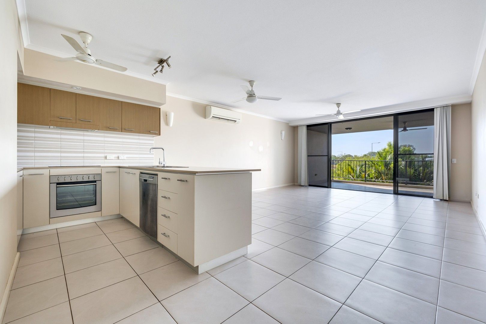 13E/174 Forrest Parade, Rosebery NT 0832, Image 0