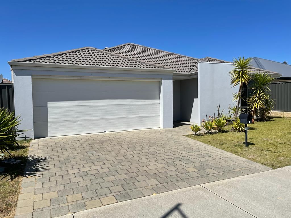 4 bedrooms House in 126 Boomerang Loop BANKSIA GROVE WA, 6031