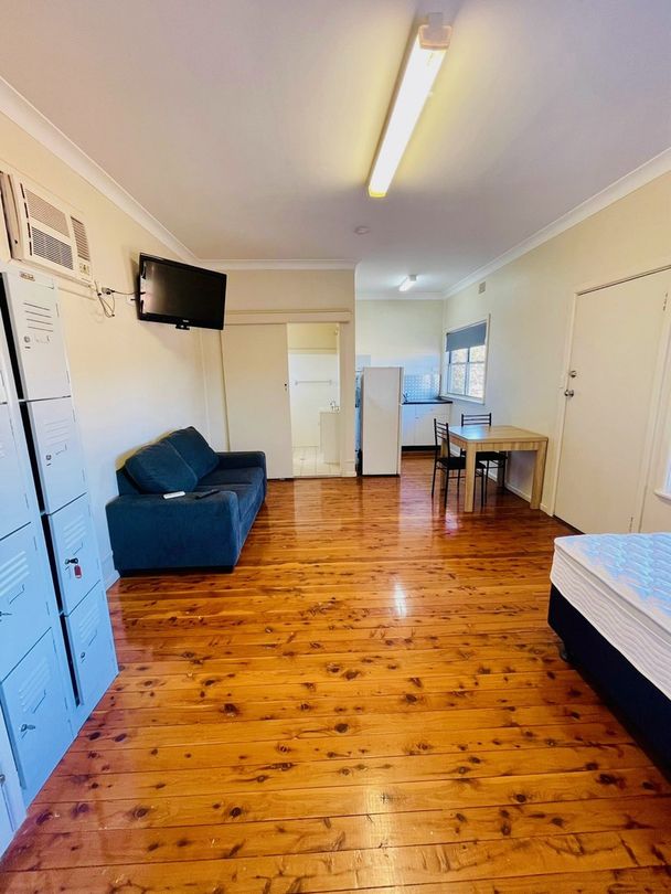 1 bedrooms House in 4/63 Elizabeth Crescent COBAR NSW, 2835