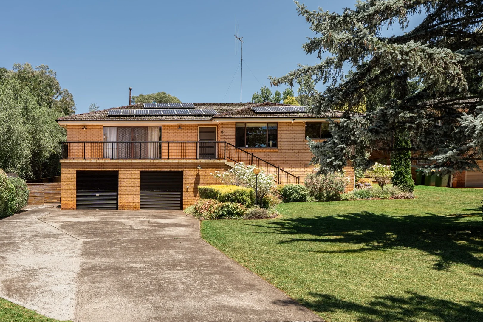 16 Karimi Way, Orange NSW 2800