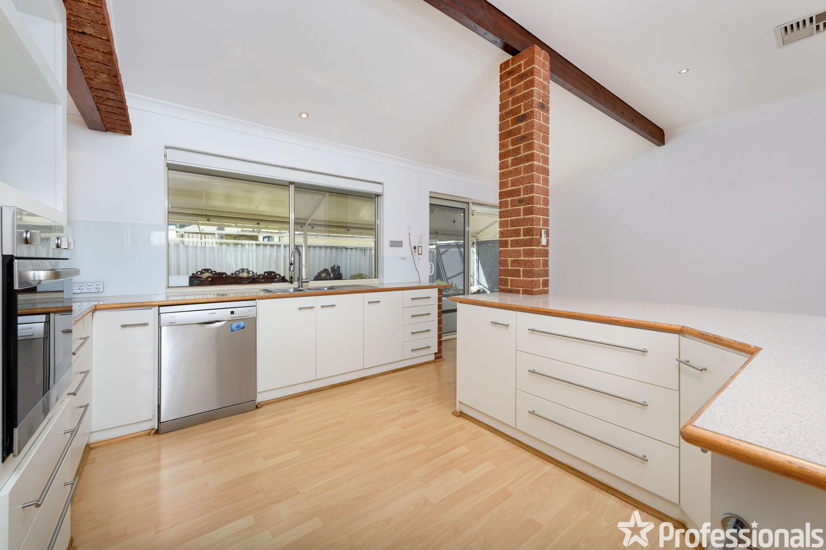 21 Timberlane Loop, Cooloongup WA 6168 House For Rent 600 Domain