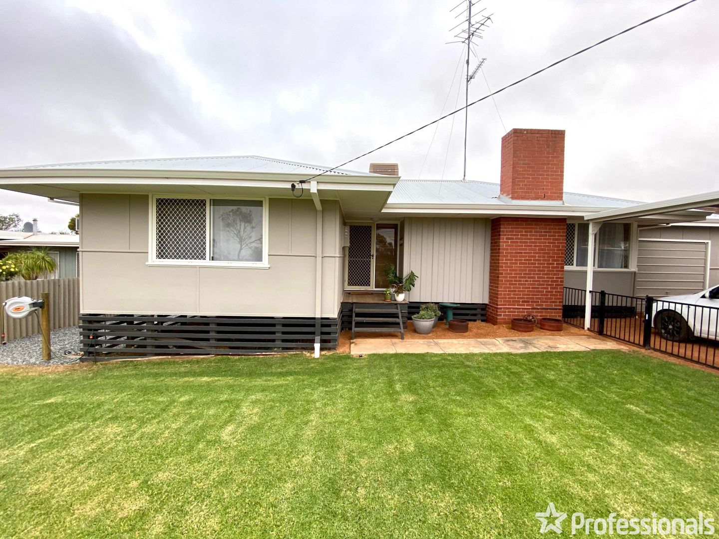 34 Eaton Street, Goomalling WA 6460, Image 2