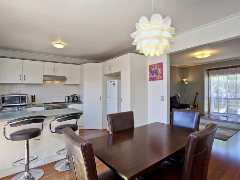 1/160 Lebanon Street, STRATHMORE VIC 3041, Image 2