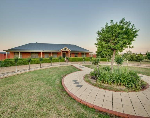 25 Learys Lane, Coolamon NSW 2701