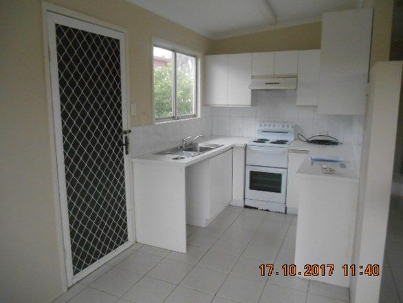 7 Sportsground Street, Redcliffe QLD 4020, Image 2