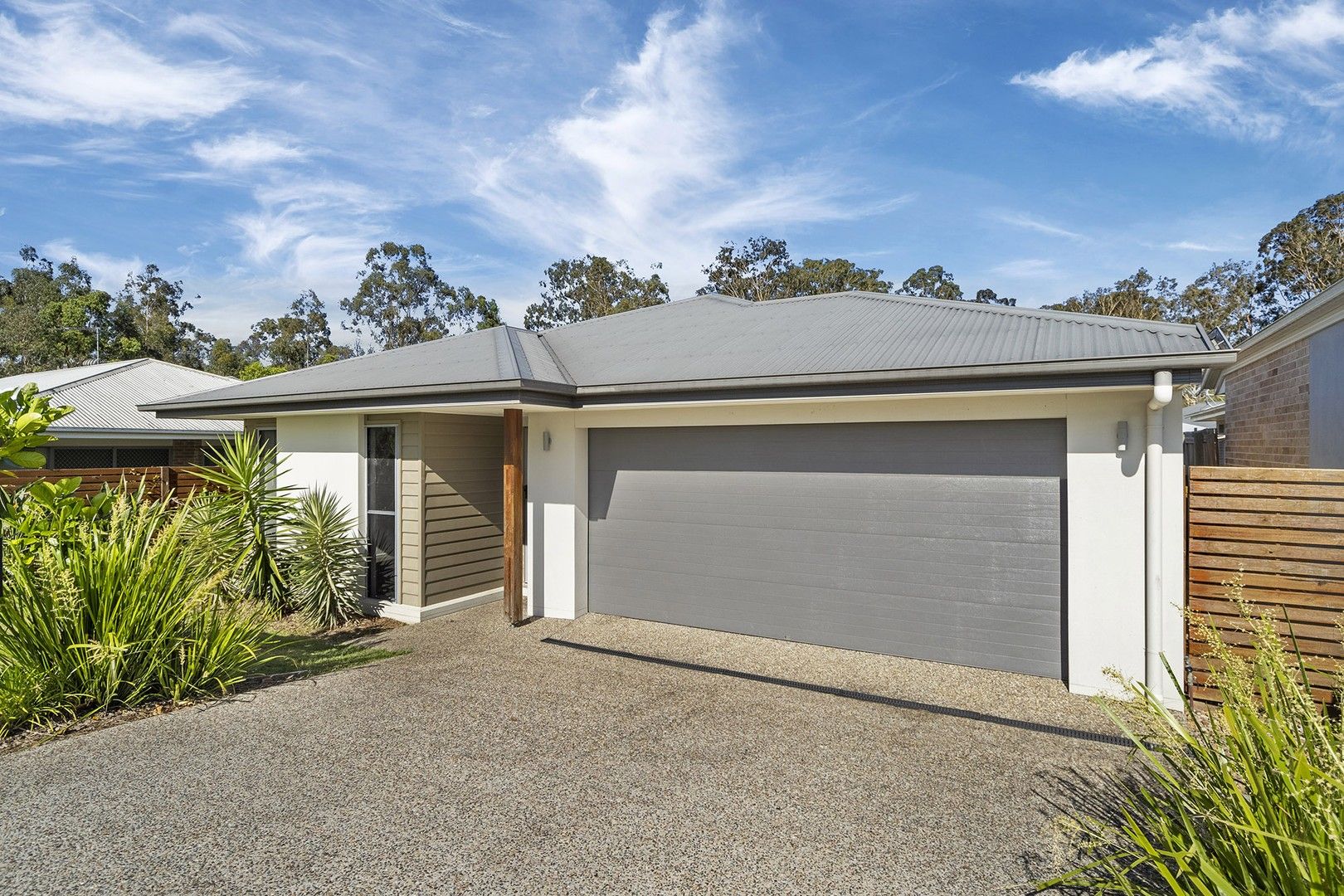 5 bedrooms House in 14 Bladensburg Drive WATERFORD QLD, 4133