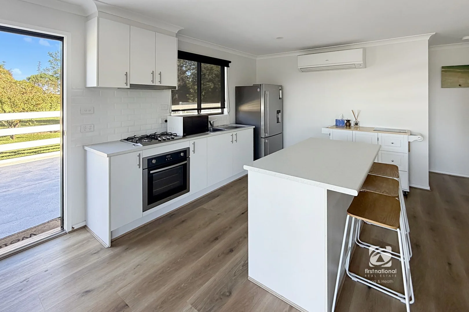 14 Corins Crescent, Newlands Arm VIC 3875