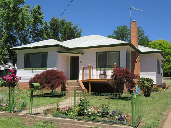 56 West Avenue, Glen Innes NSW 2370