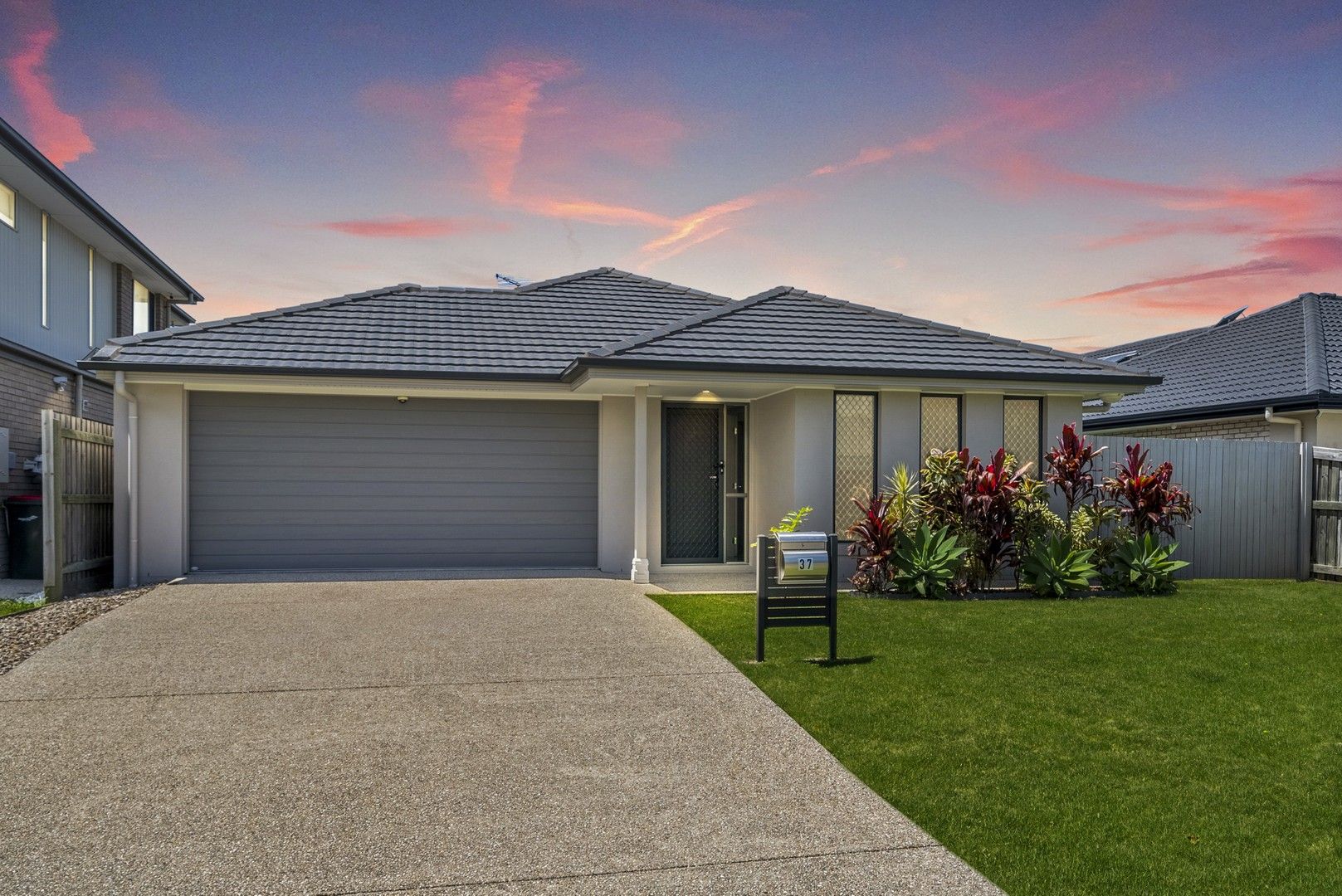 5 bedrooms House in 37 Campbell Drive MANGO HILL QLD, 4509