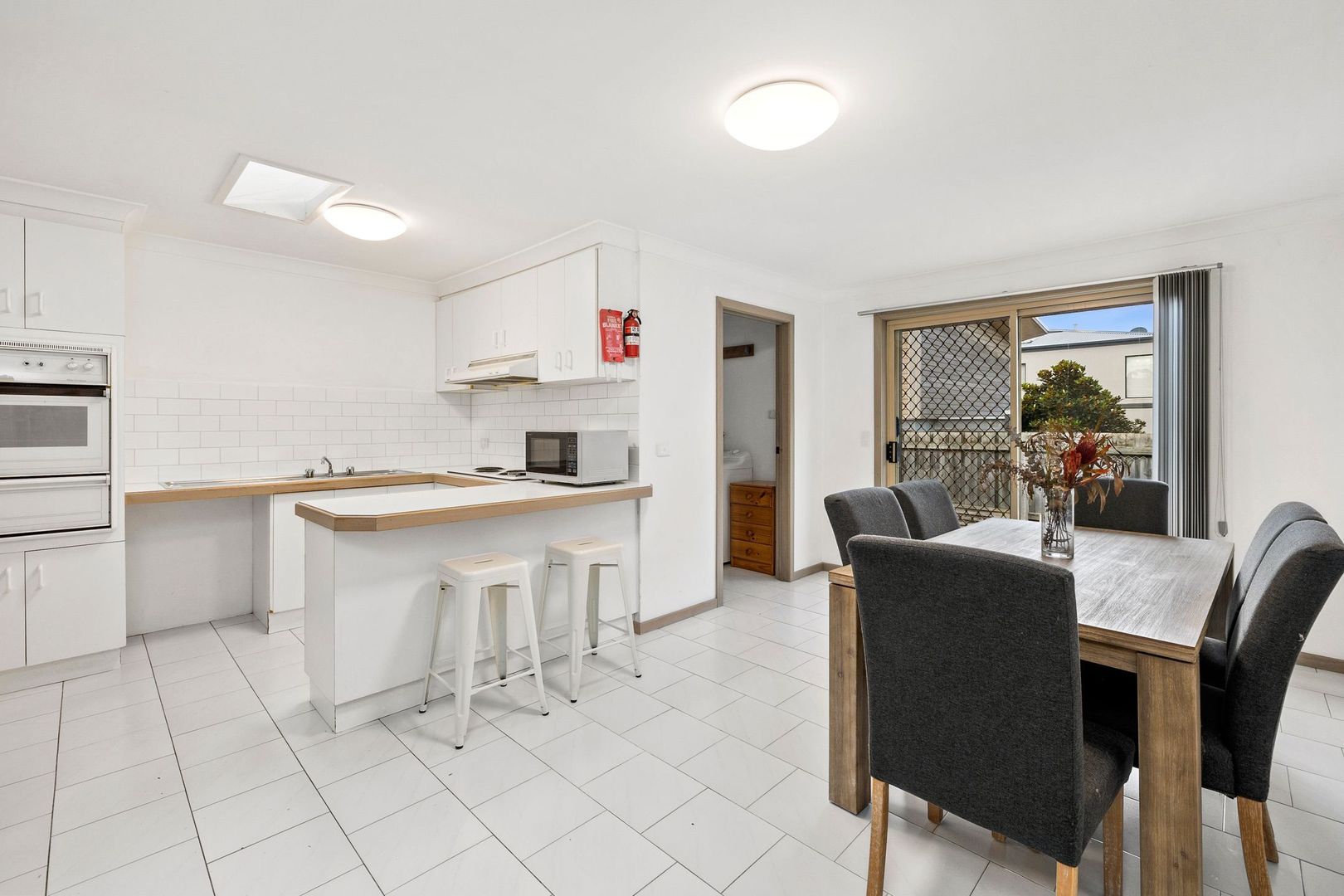 2/7 Charles Lane, Torquay VIC 3228